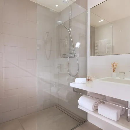 Acropole 3* Paris