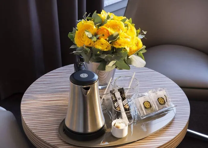 アクロポール パリ