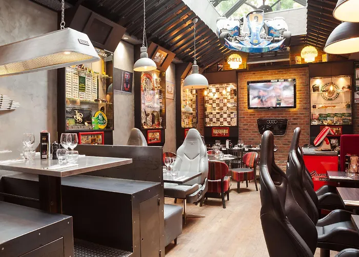 ホテル アクロポール パリ