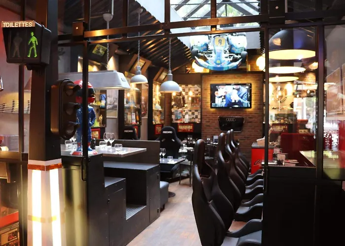 ホテル アクロポール パリ